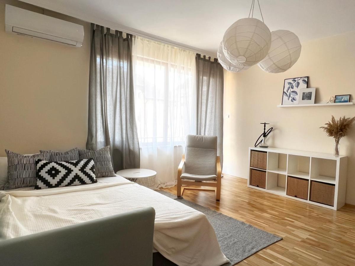 Lovely Apartment With Balcony In Pomorie Old Town By Flat Mаnаger Kültér fotó