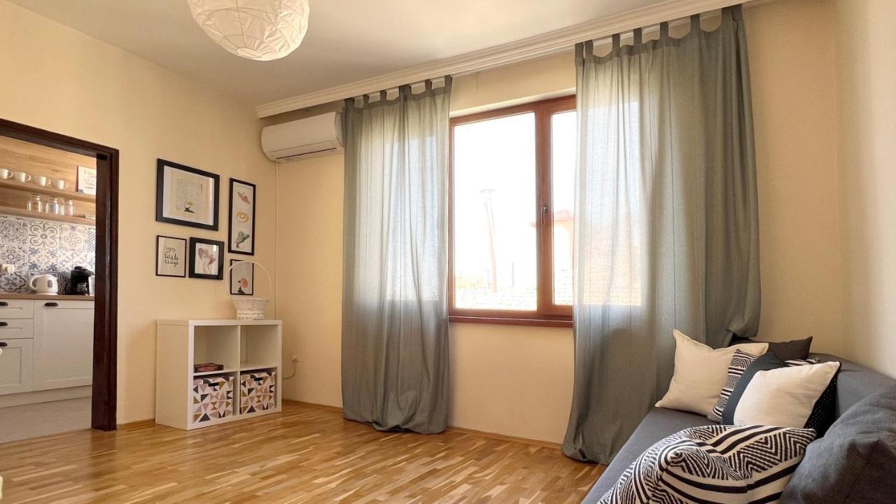 Lovely Apartment With Balcony In Pomorie Old Town By Flat Mаnаger Kültér fotó